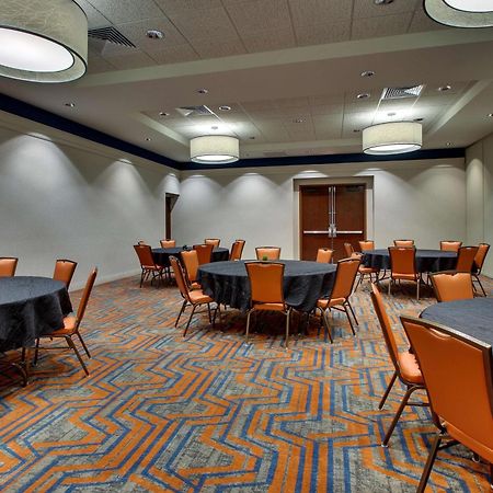 Drury Inn & Suites Iowa City Coralville Dış mekan fotoğraf