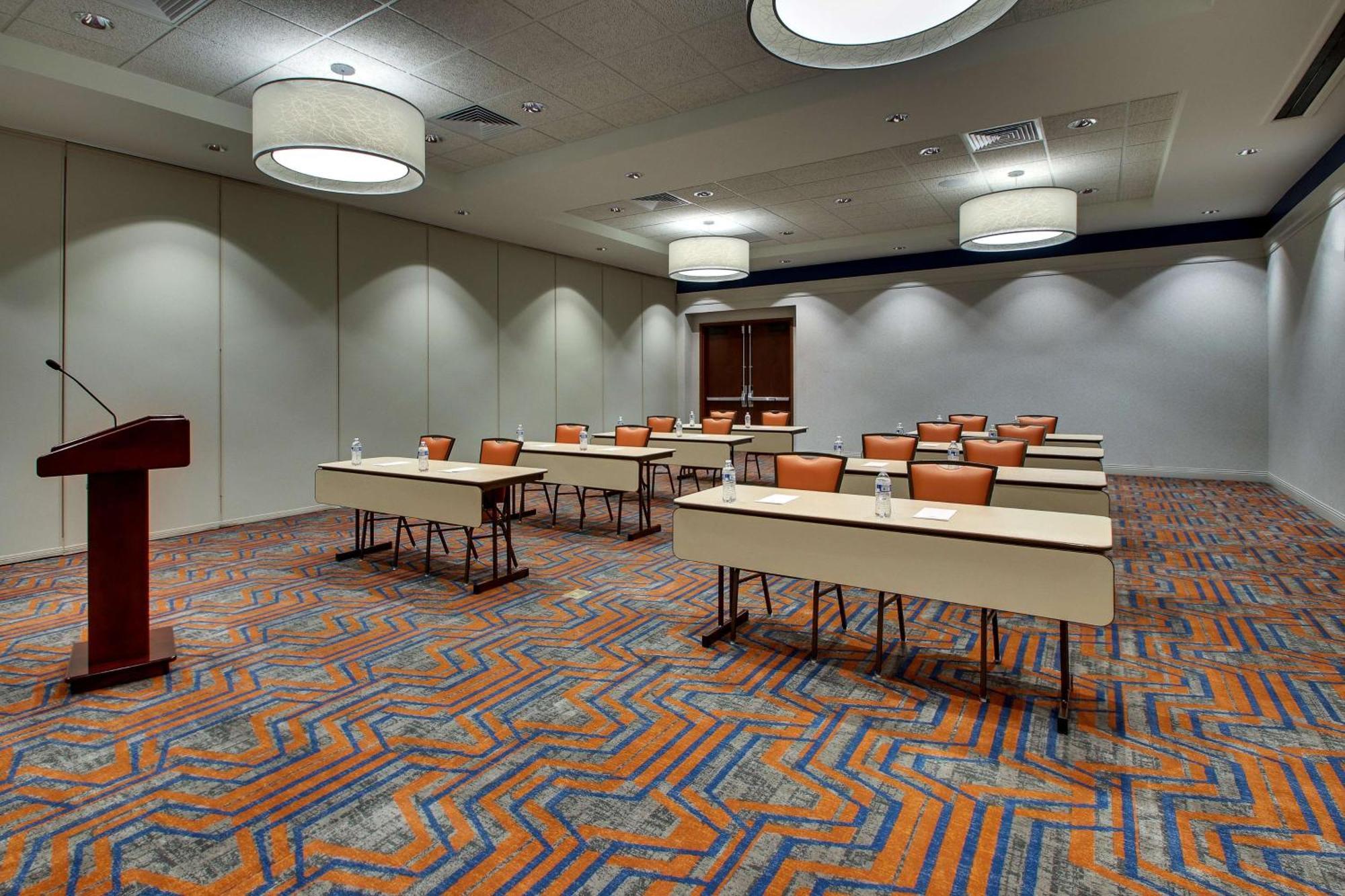 Drury Inn & Suites Iowa City Coralville Dış mekan fotoğraf