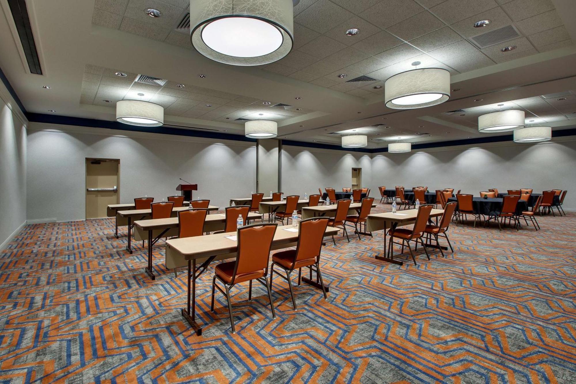 Drury Inn & Suites Iowa City Coralville Dış mekan fotoğraf