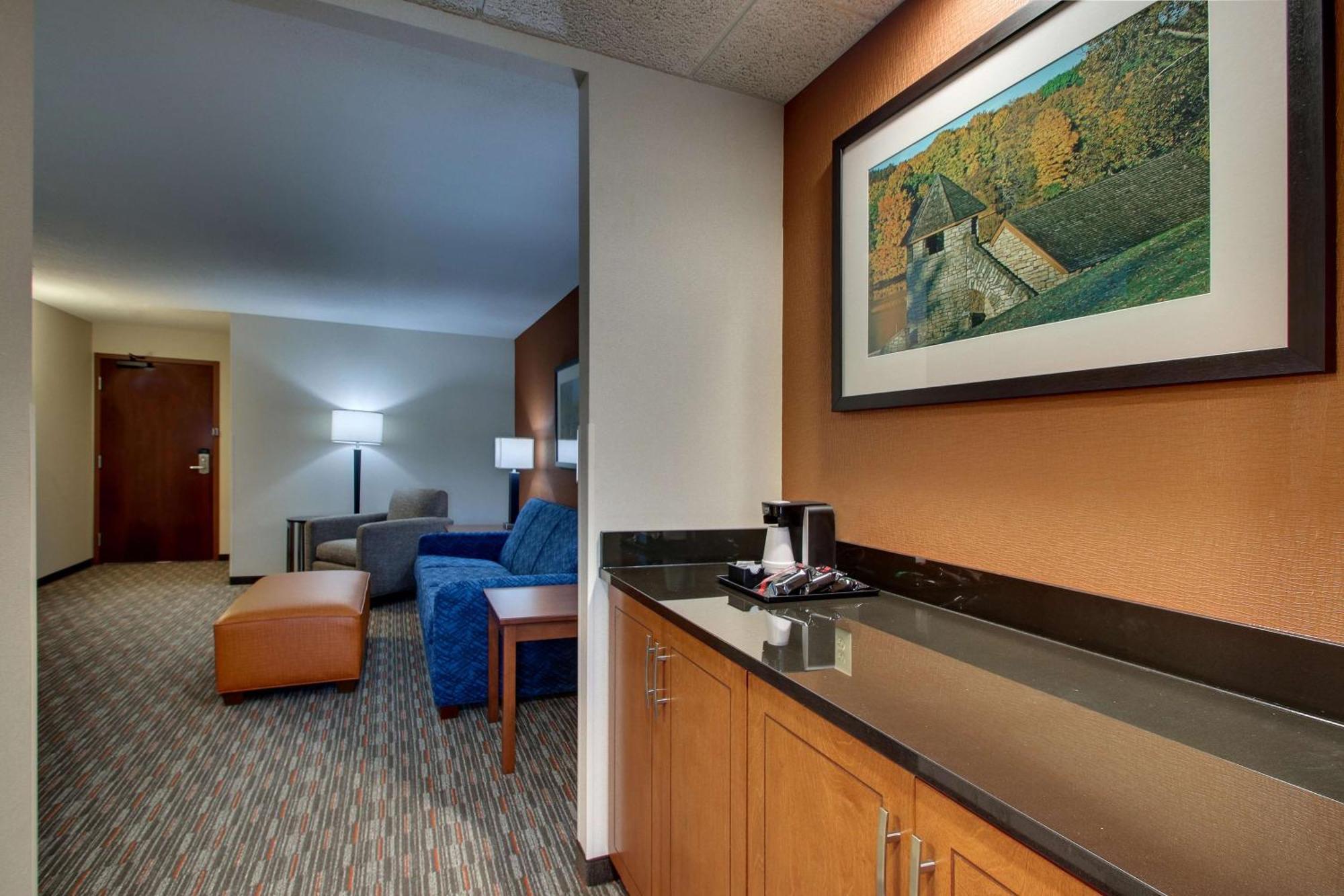 Drury Inn & Suites Iowa City Coralville Dış mekan fotoğraf
