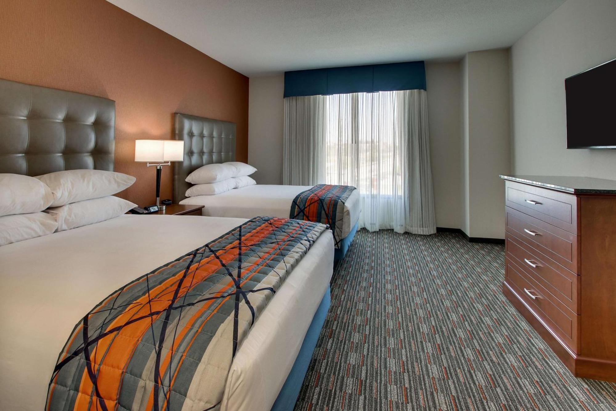 Drury Inn & Suites Iowa City Coralville Dış mekan fotoğraf
