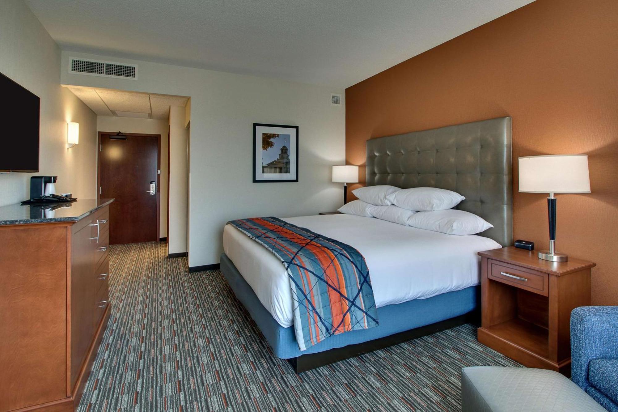 Drury Inn & Suites Iowa City Coralville Dış mekan fotoğraf