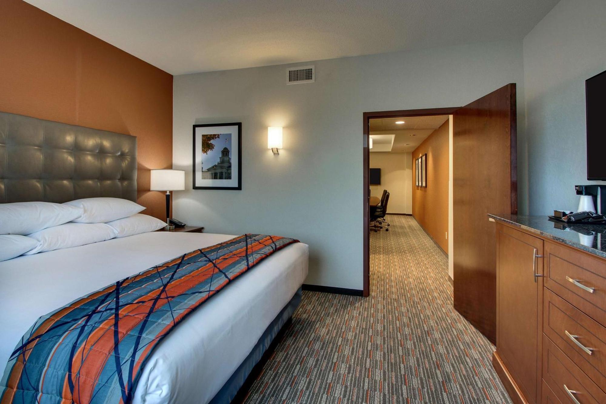 Drury Inn & Suites Iowa City Coralville Dış mekan fotoğraf