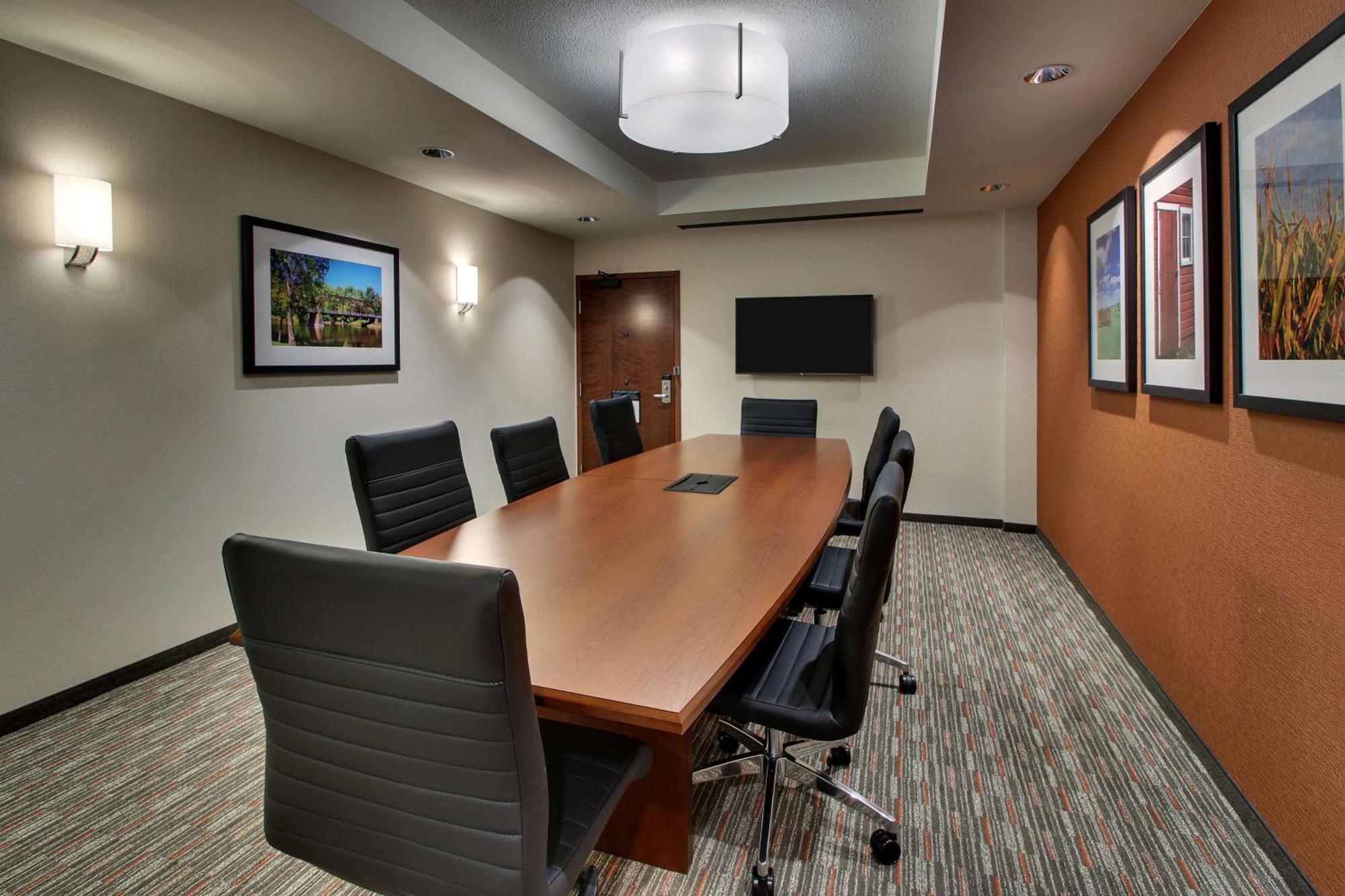 Drury Inn & Suites Iowa City Coralville Dış mekan fotoğraf