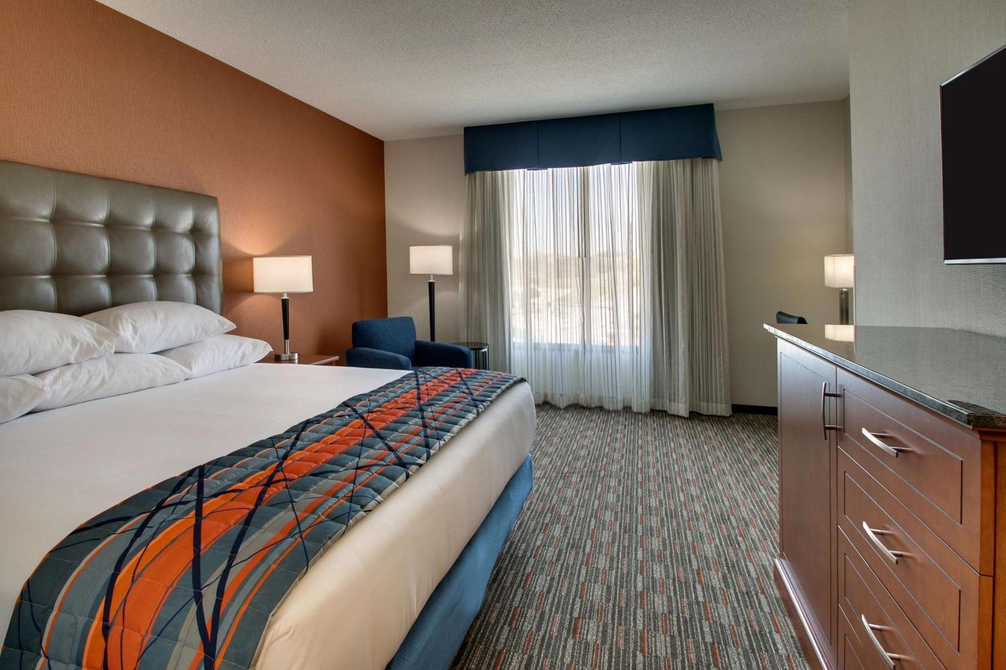 Drury Inn & Suites Iowa City Coralville Dış mekan fotoğraf