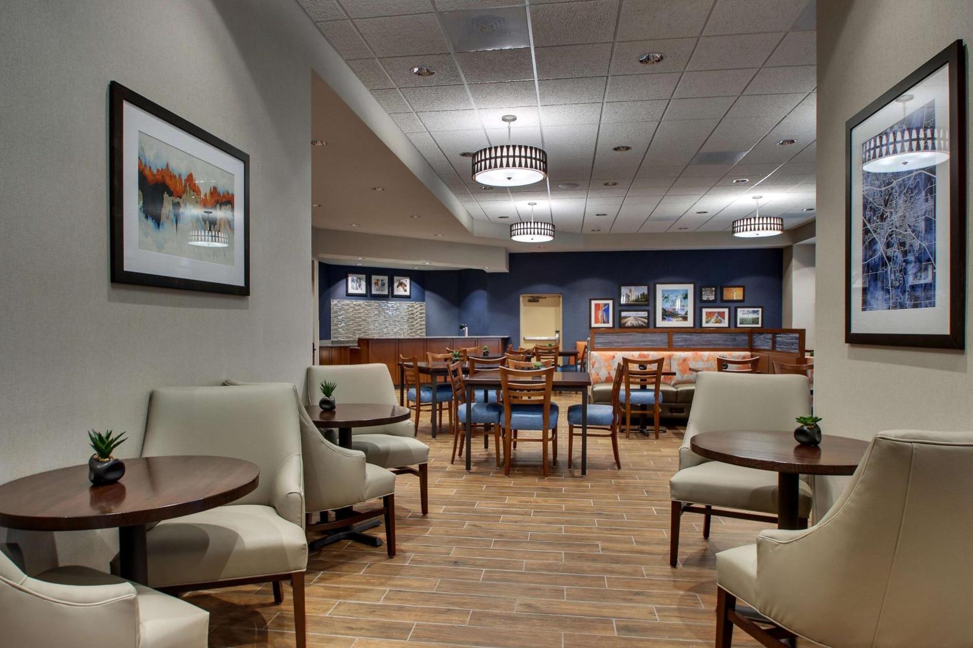 Drury Inn & Suites Iowa City Coralville Dış mekan fotoğraf